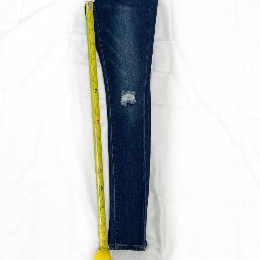 FASHION NOVA JEANS - Picture 3 of 5